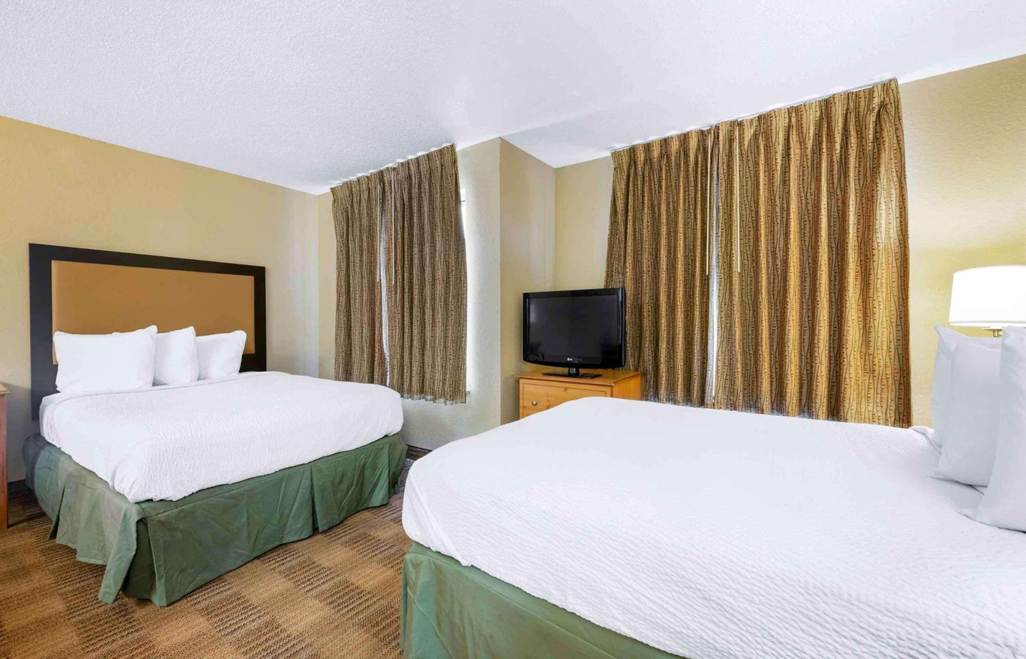 เอ็กซ์เทนด์ สเตย์ อเมริกา แจ็คสันวิลล์ เบย์เมดโดวส์ Hotel แจ็กสันวิลล์ ภายนอก รูปภาพ